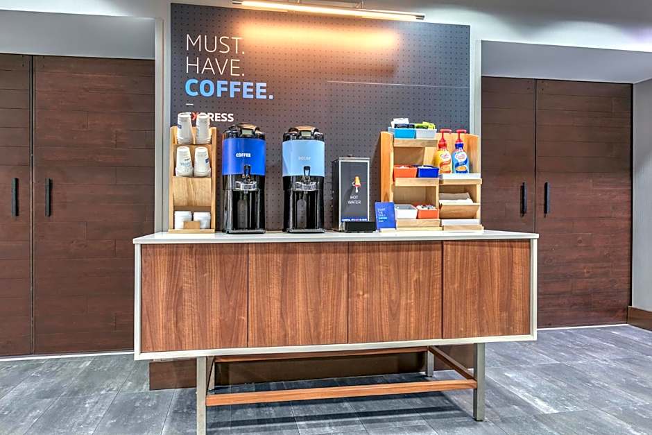 Holiday Inn Express Hotel & Suites Clute-Lake Jackson By IHG