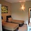Rovers Inn Guesthouse - Age 11 and Above Only