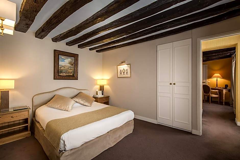 Photo 1 of 8 of Suite