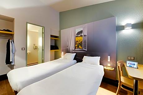 Twin Room - Non-Smoking