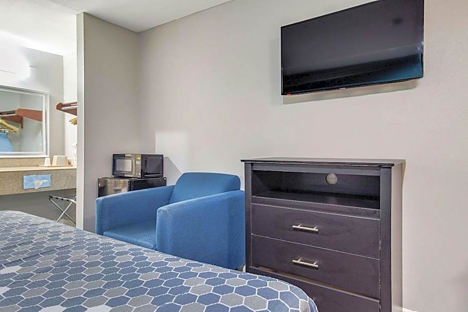 Econo Lodge Houston Brookhollow