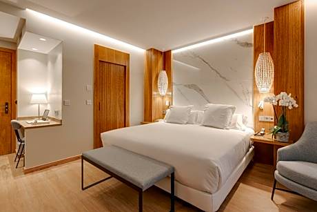 Suite with Hammam, Hydromassage Bathtub, Sauna and Terrace