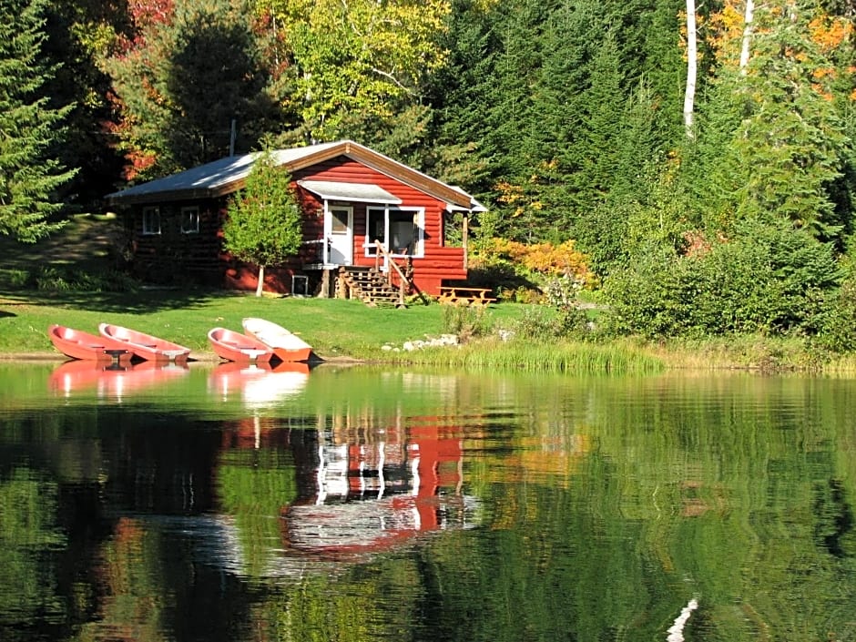 Kan-a-Mouche Pourvoirie Auberge et Chalets