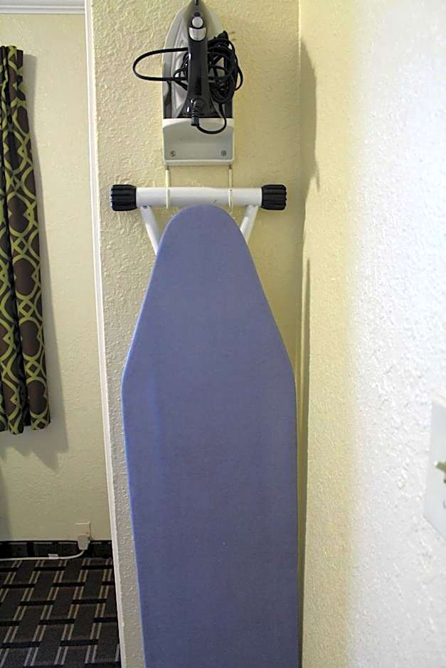 Riverside Inn & Suites Santa Cruz