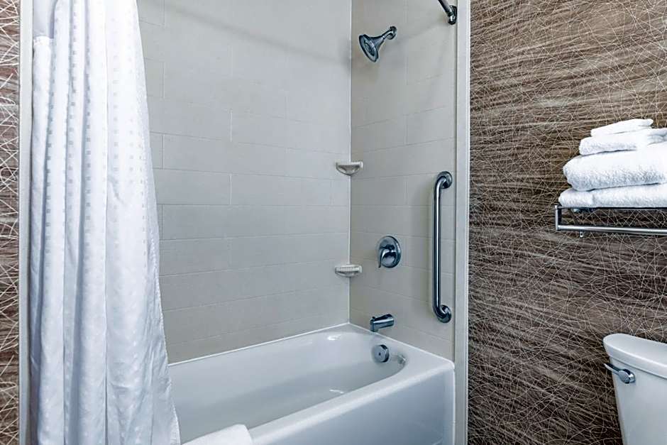 Holiday Inn Express & Suites Ironton By IHG