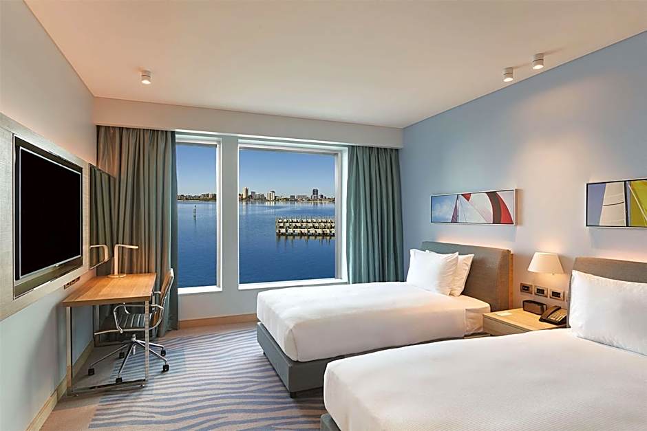 DoubleTree By Hilton Perth Waterfront