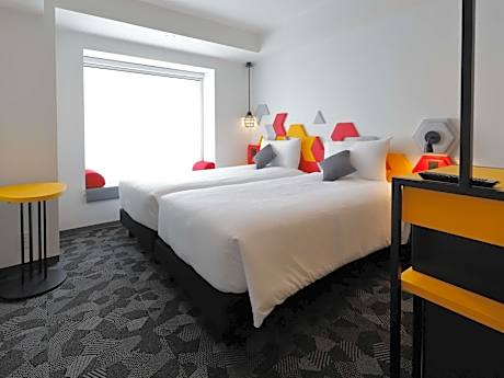 Standard Twin Room with Shower Room - Non Smoking
