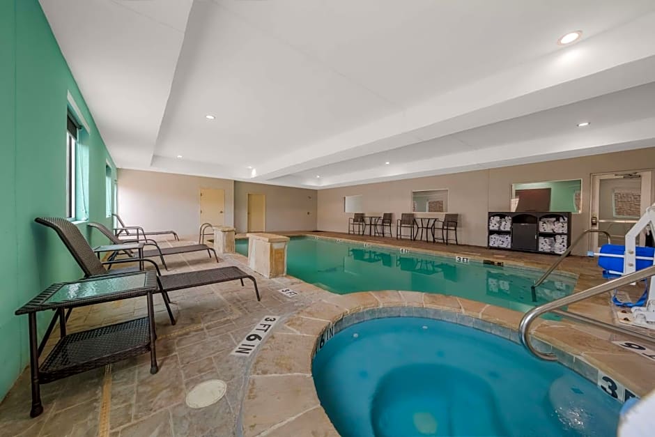 Best Western Bowie Inn & Suites