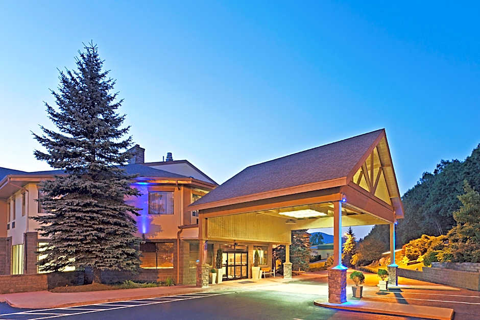 Photo 1 of 41 of Holiday Inn Express Blowing Rock South By IHG