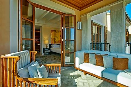 Junior Suite with Resort View