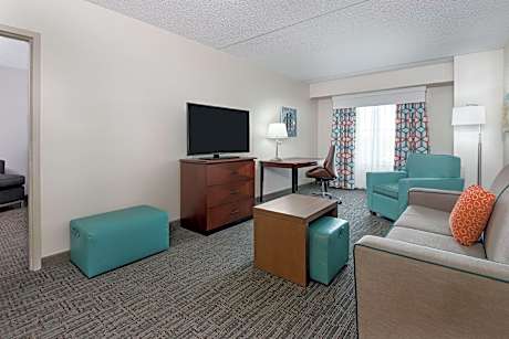 2 Queen Hearing Accessible Suite Nonsmoking