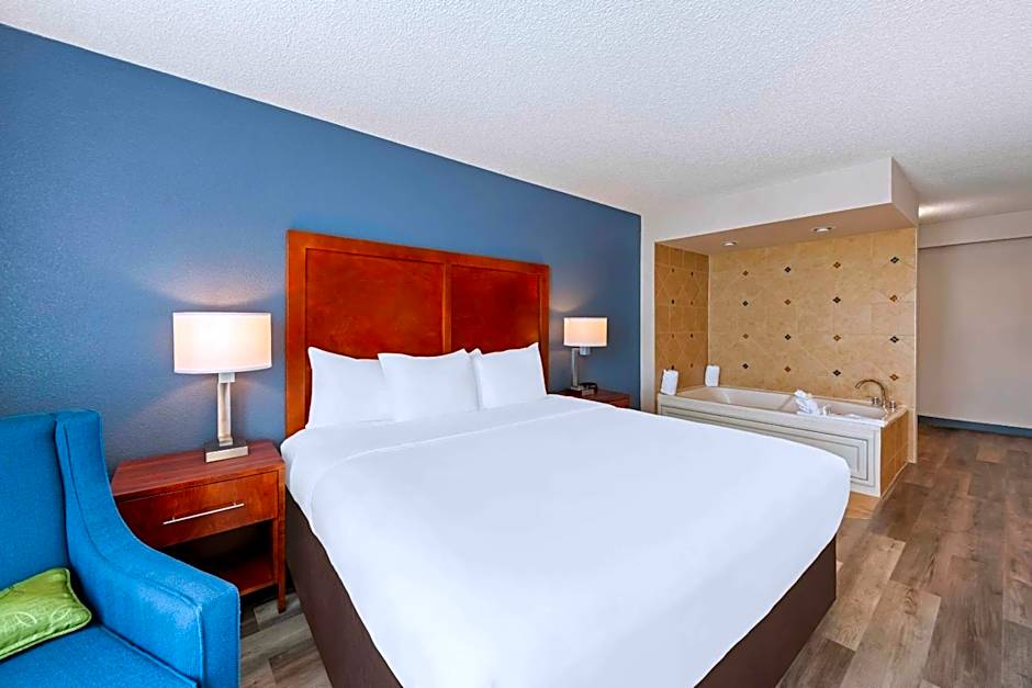 Comfort Inn & Suites Omaha Central