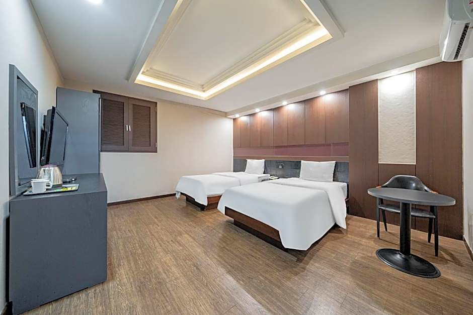 incheon Airport Hotel June
