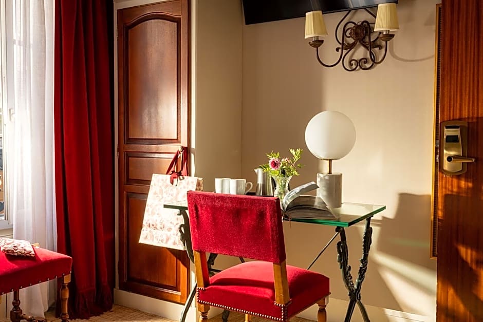 Hotel Des Deux Continents