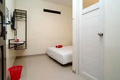 Hartono Inn Seturan Mitra RedDoorz