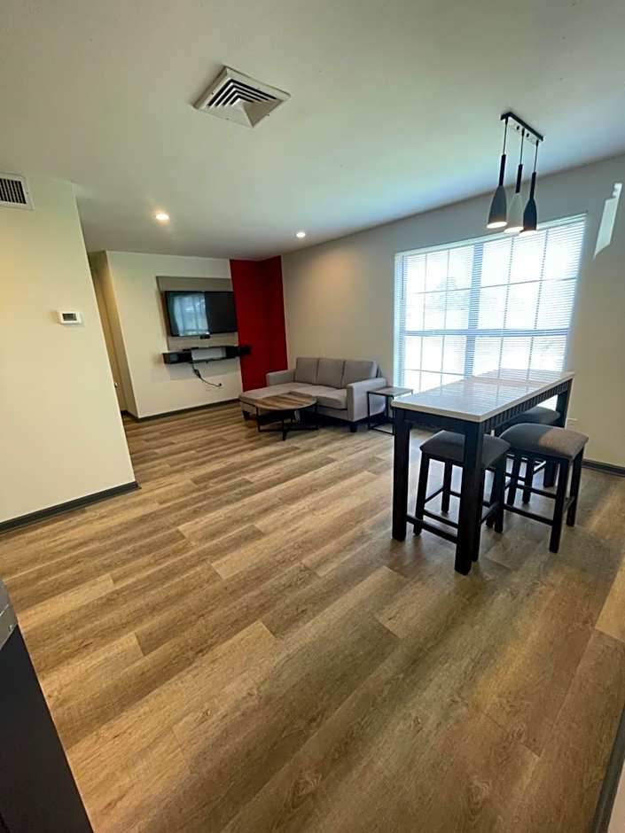 Ramada by Wyndham Studio Suites Dothan