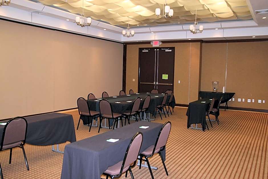 Holiday Inn Macon North By IHG