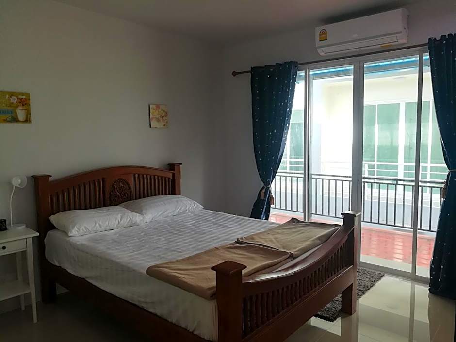 Mae Pon Hostel