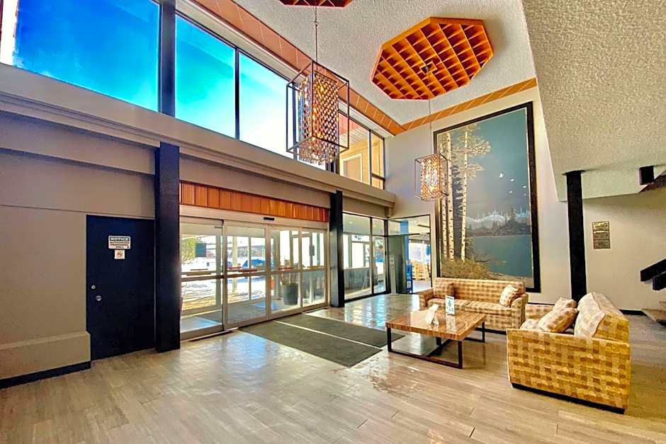 Ramada by Wyndham Whitecourt