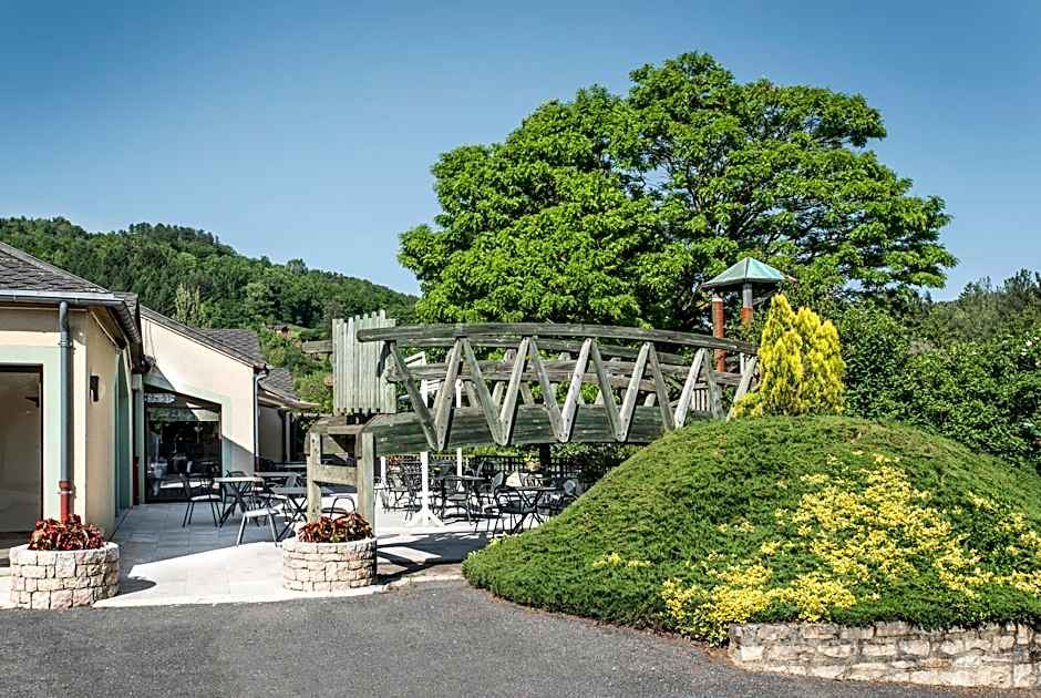 Hôtel-Restaurant Le Calice Du Gevaudan - A75