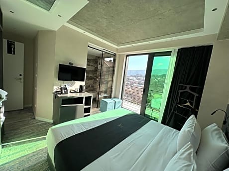 Suite with City View