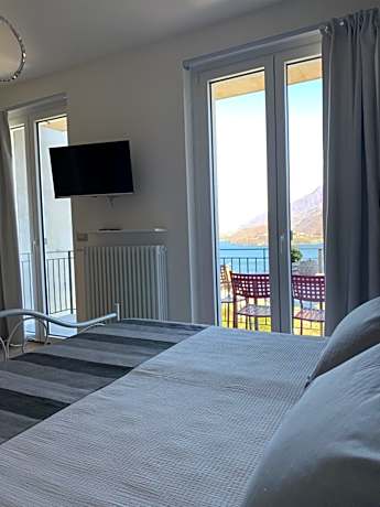 Quadruple Room with Lake View