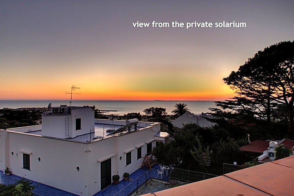 Lacco Terrace Solarium