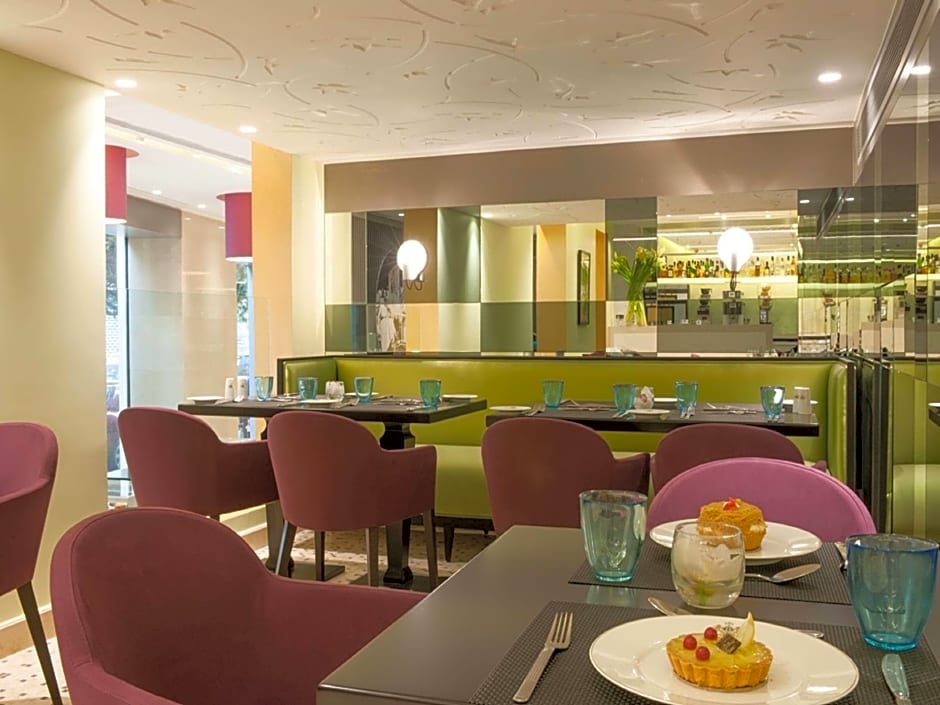 Le Bristol Hotel