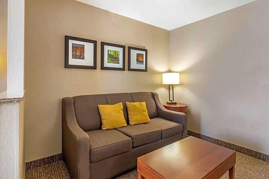 Comfort Suites Coralville I-80