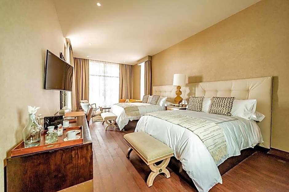 Hotel Tres Raices