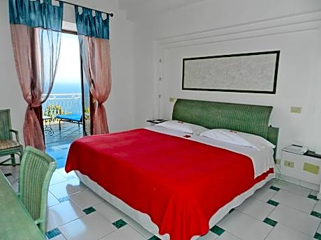 Superior Triple Room with Sea View