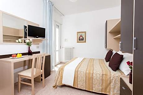 Quadruple Room with Balcony and Sea View
