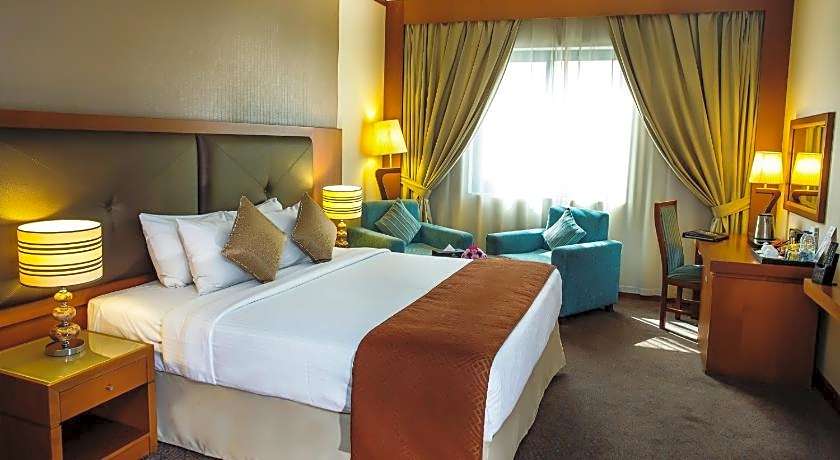 Landmark Summit Hotel