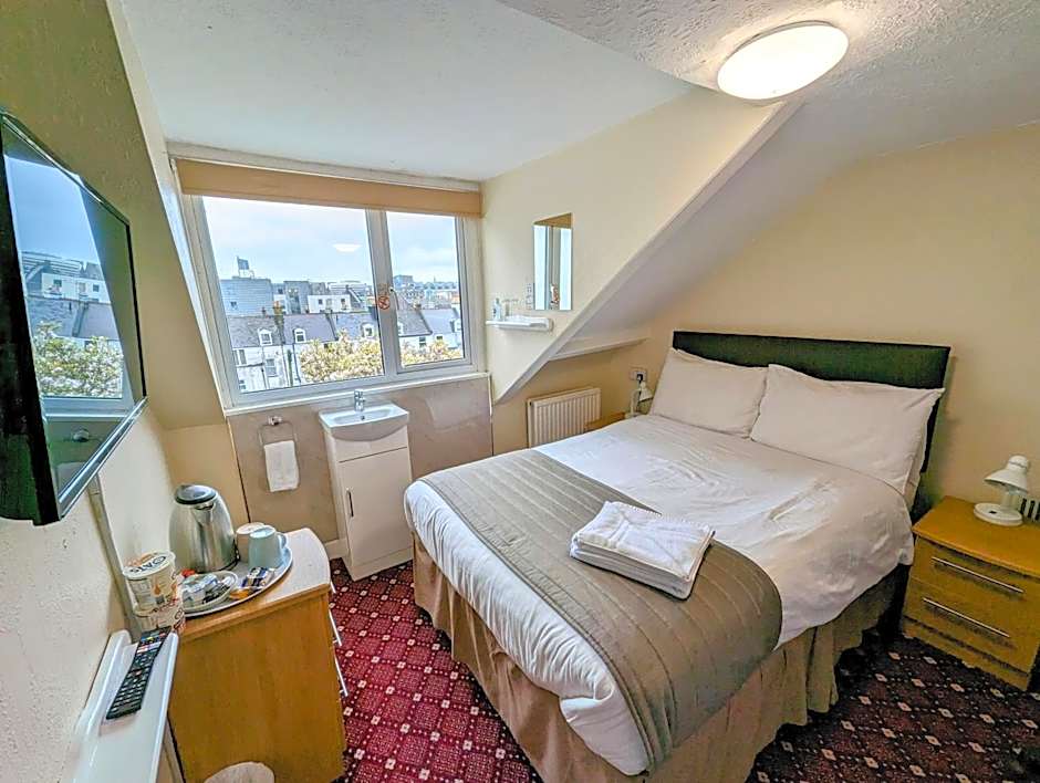 The George Guest House