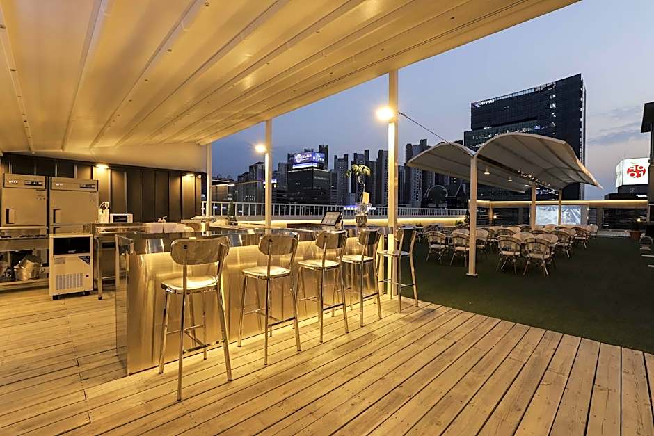 Dongdaegu Station Eastern Hotel