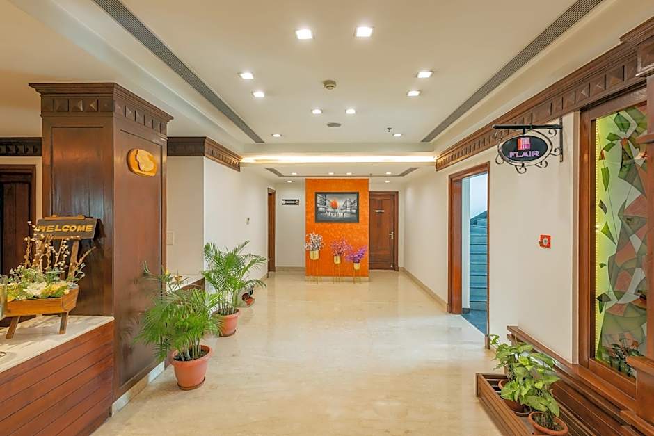 Hotel Saffron Leaf