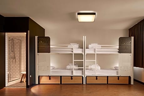 Bed in 4 bed Dorm