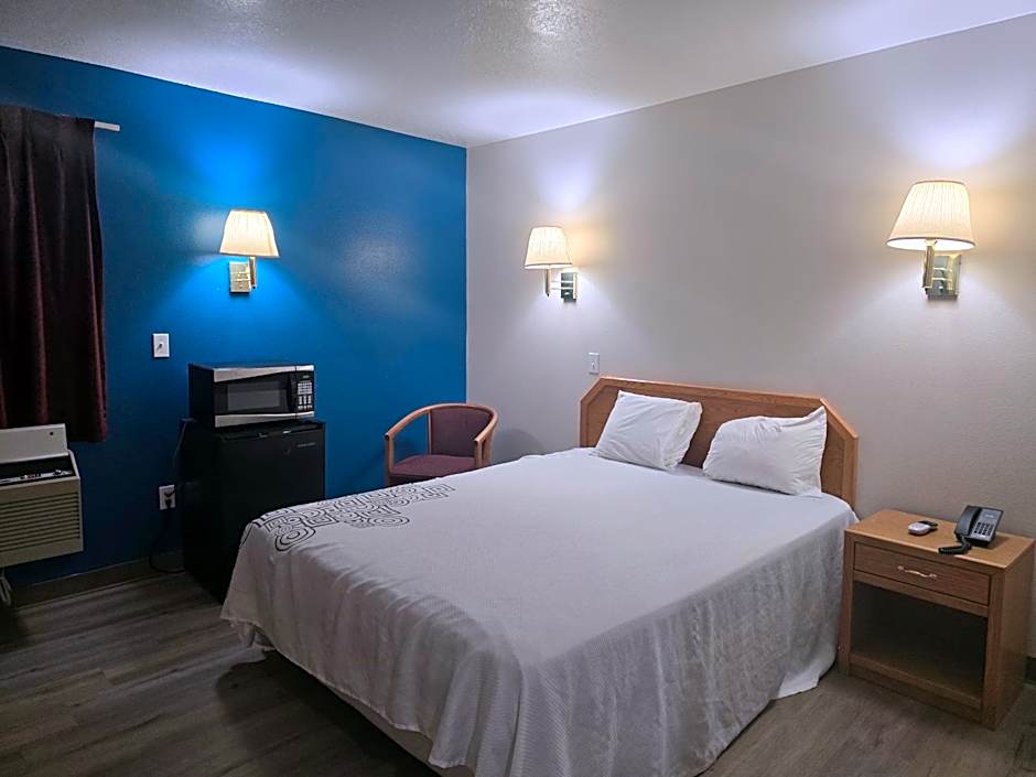 Economy Inn & Suites