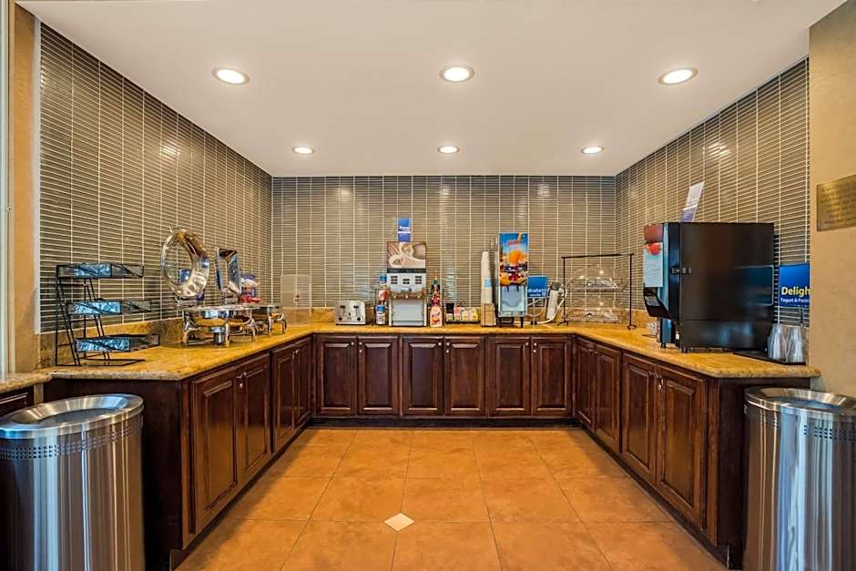 Best Western Diamond Bar Hotel & Suites