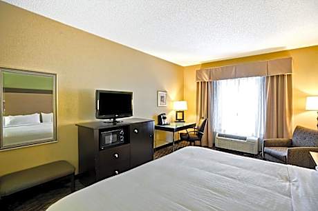 King Room - Hearing Accessible