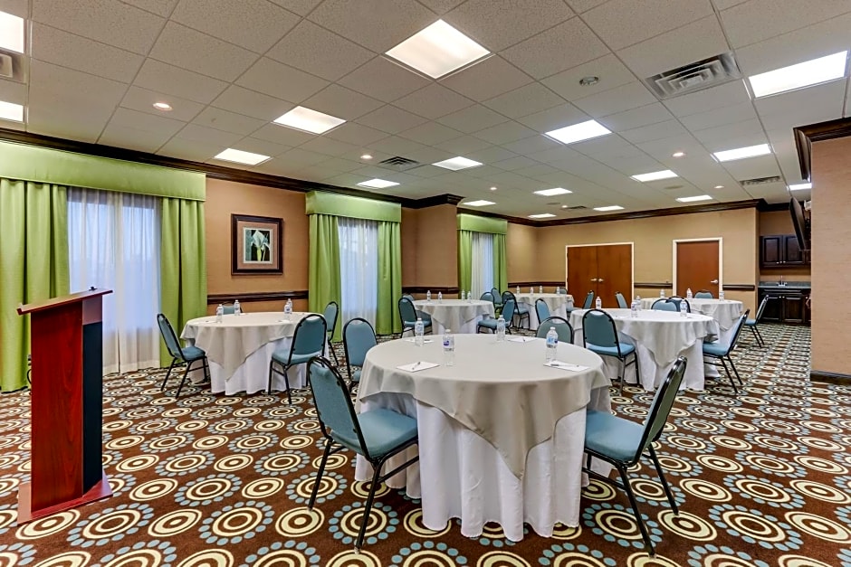 Hampton Inn and Suites Swansboro Near Camp Lejeune