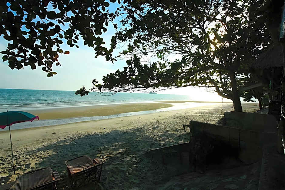 Pimpimarn Beach Hotel