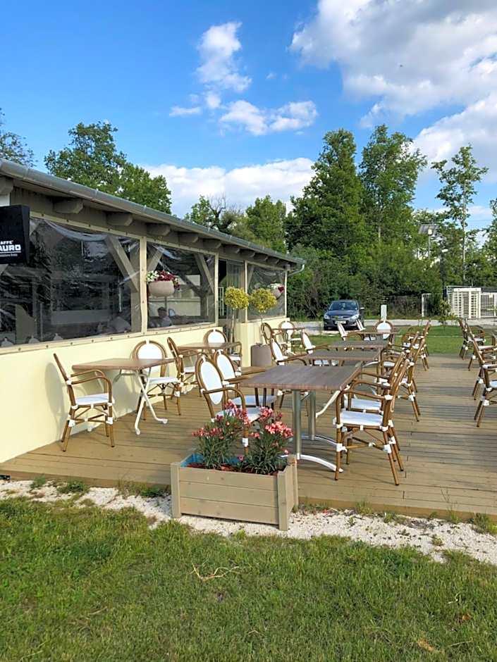 Napsugár Club és Panzió