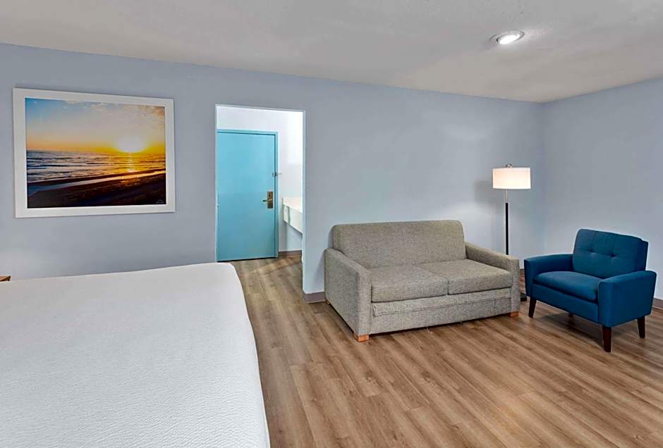 Days Inn & Suites by Wyndham Siler City