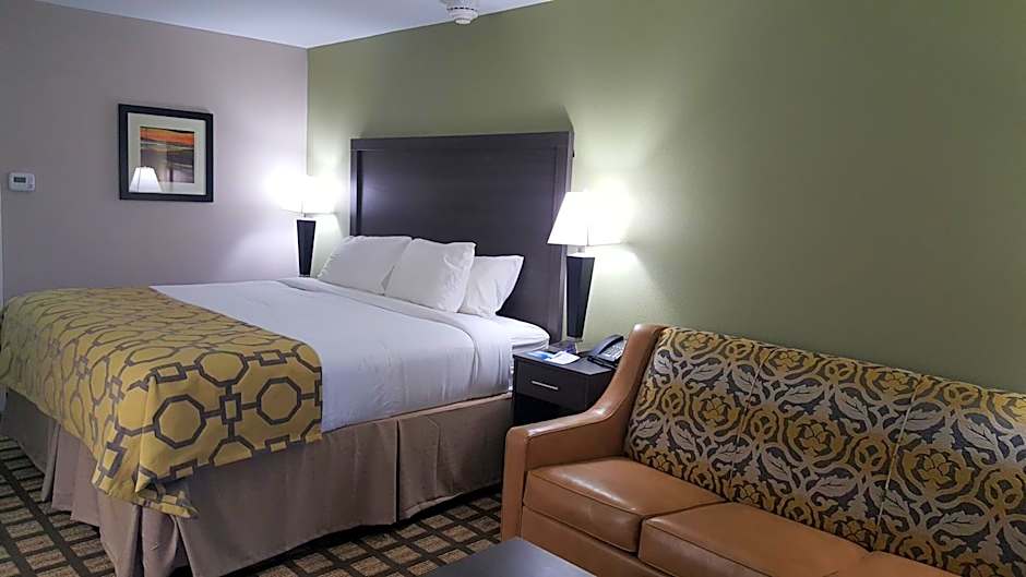 Baymont by Wyndham Clarksville