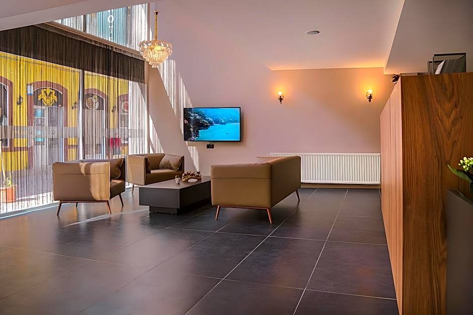Grand Faik Hotel