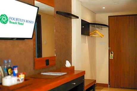 Deluxe Double or Twin Room with Pool View