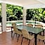 Apollo Jewel Beachfront Apartments