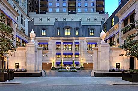 Waldorf Astoria By Hilton Chicago