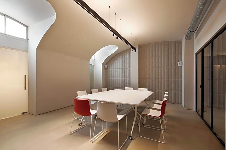 Opera35 Boutique Hotel